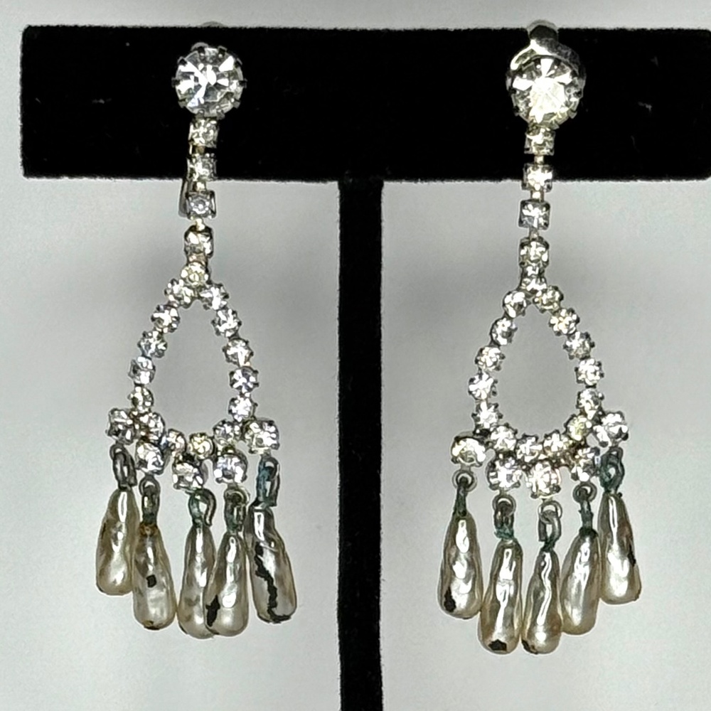 1960-70's Fashion Vintage Earrings - Silver and Crystal Rhinestone